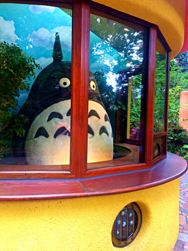 totoro-in-ticket-booth